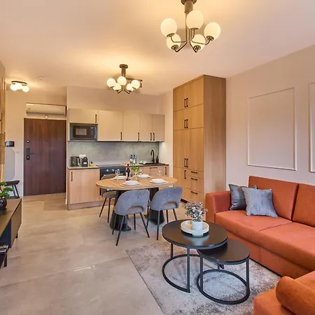 Amber Seaside - Luxury With Balcony And Parking In Apartment