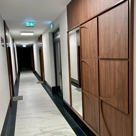 Amber Seaside - Luxury With Balcony And Parking In